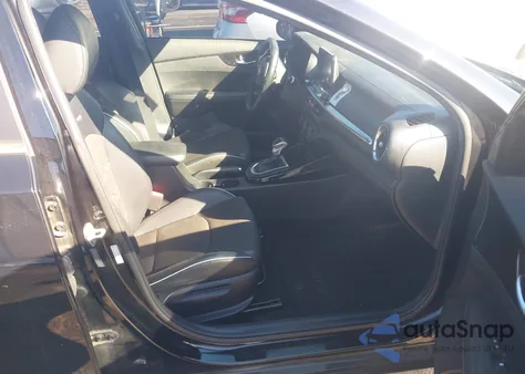 2021 Kia Forte Gt-Line из США, поврежденный, VIN 3KPF34AD7ME340110